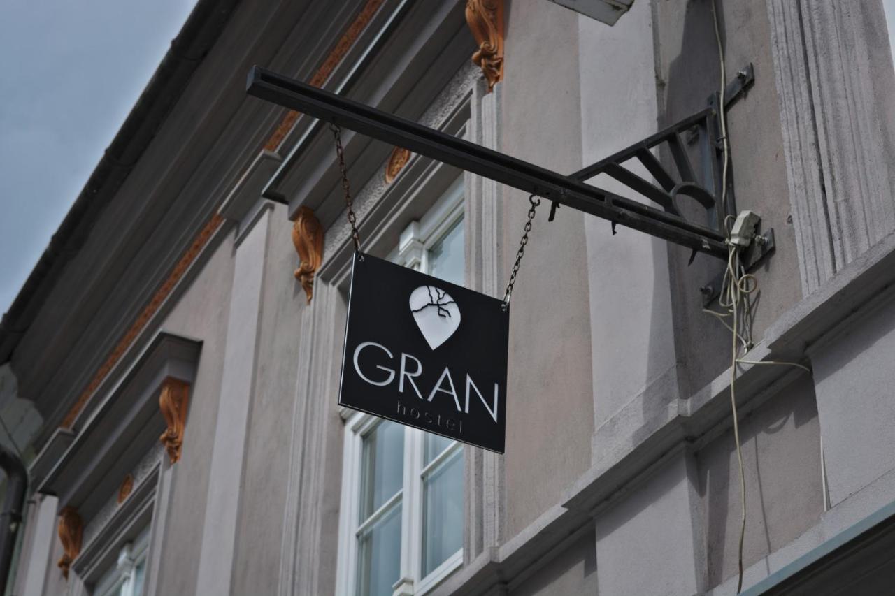 Gran Hostel Besztercebánya Kültér fotó